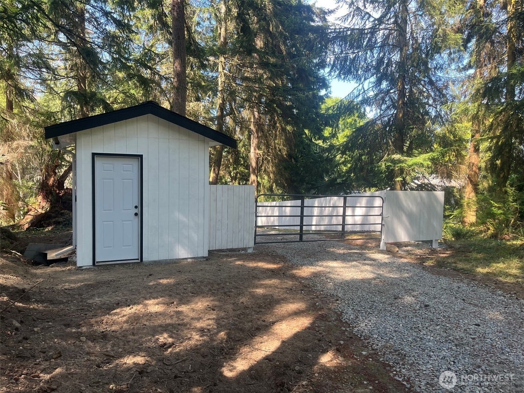 Photo of 659 Castell Drive Dr, Greenbank, WA 98253 (MLS # 2585144)