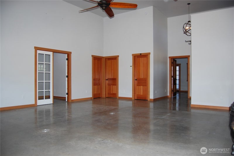 30 Horizon Dr