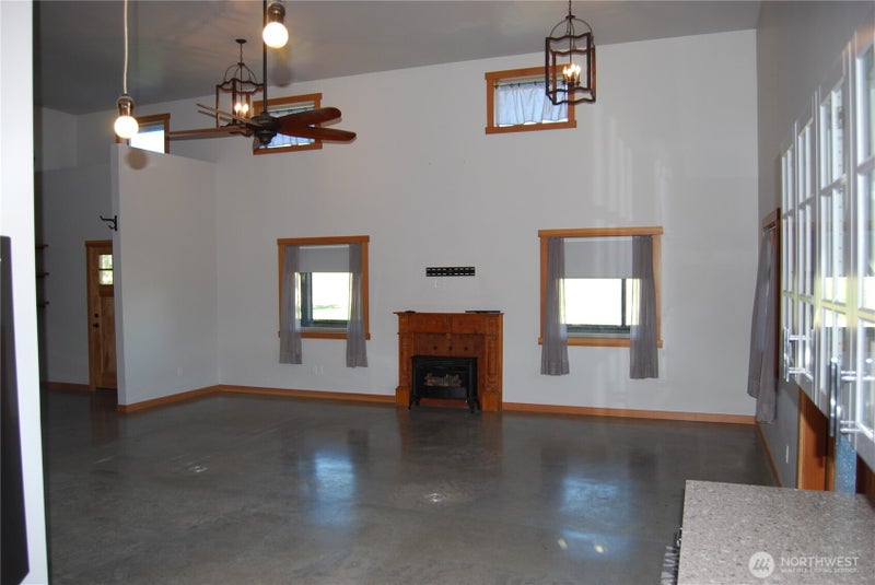 30 Horizon Dr