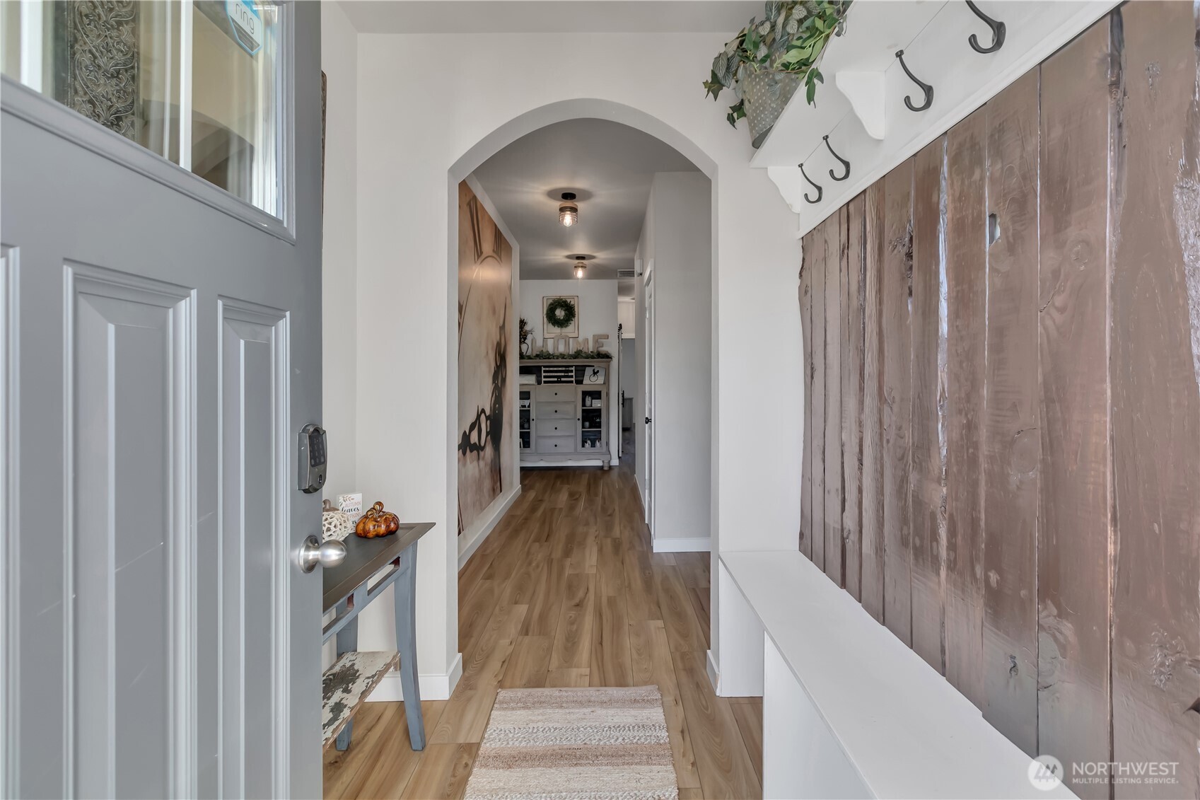 463 Petersen Drive E