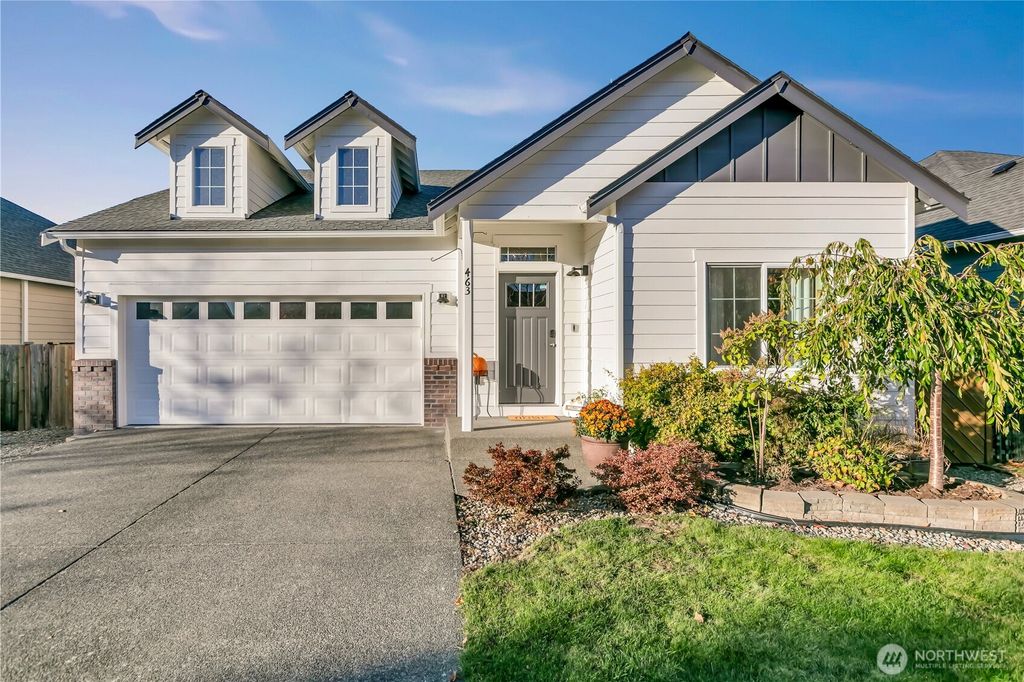 Photo of 463 Petersen Drive E, Enumclaw, WA 98022 (MLS # 2444329)
