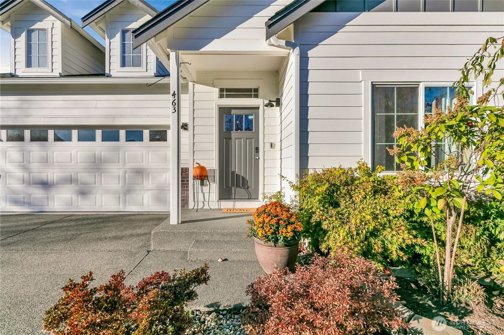 Photo of 463 Petersen Drive E, Enumclaw, WA 98022 (MLS # 2444329)