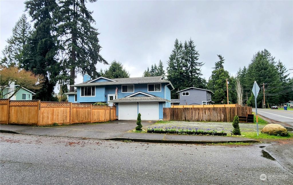 Photo of 1809 202nd Place SW, Lynnwood, WA 98036 (MLS # 2215481)