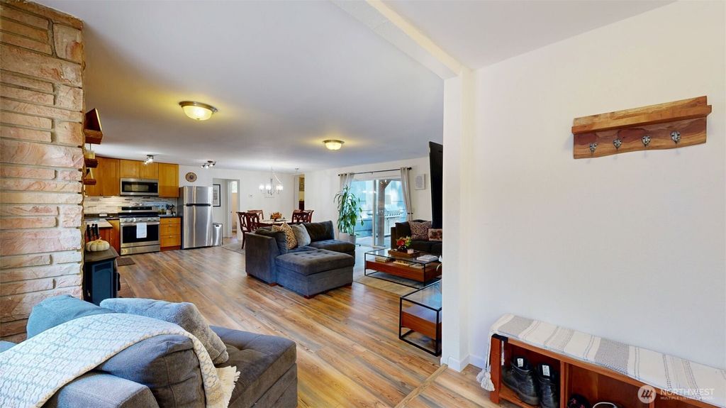 Photo of 17268 SE Petrovitsky Road, Renton, WA 98058 (MLS # 2435913)