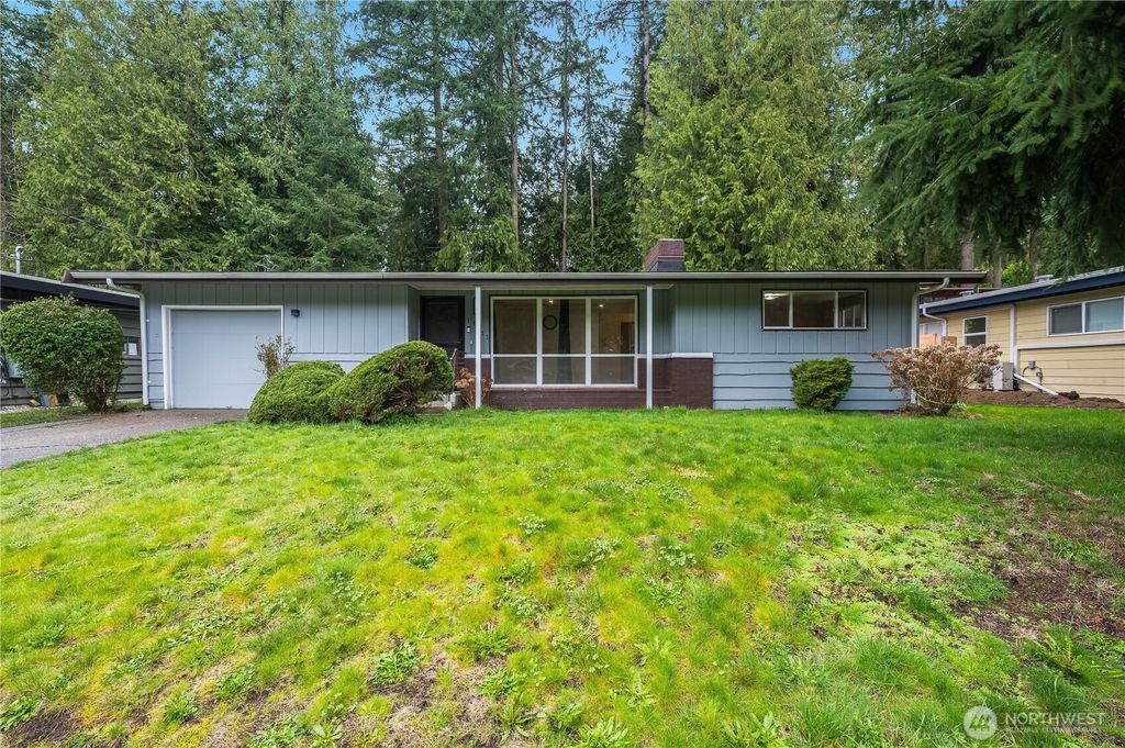 Photo of 18327 Dayton Place N, Shoreline, WA 98133 (MLS # 2348590)
