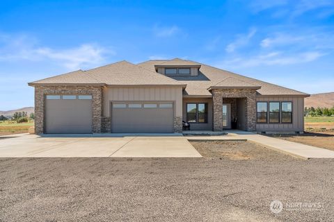 Photo of 860 Waterbrook Lane, Ellensburg, WA 98926 (MLS # 2270034)