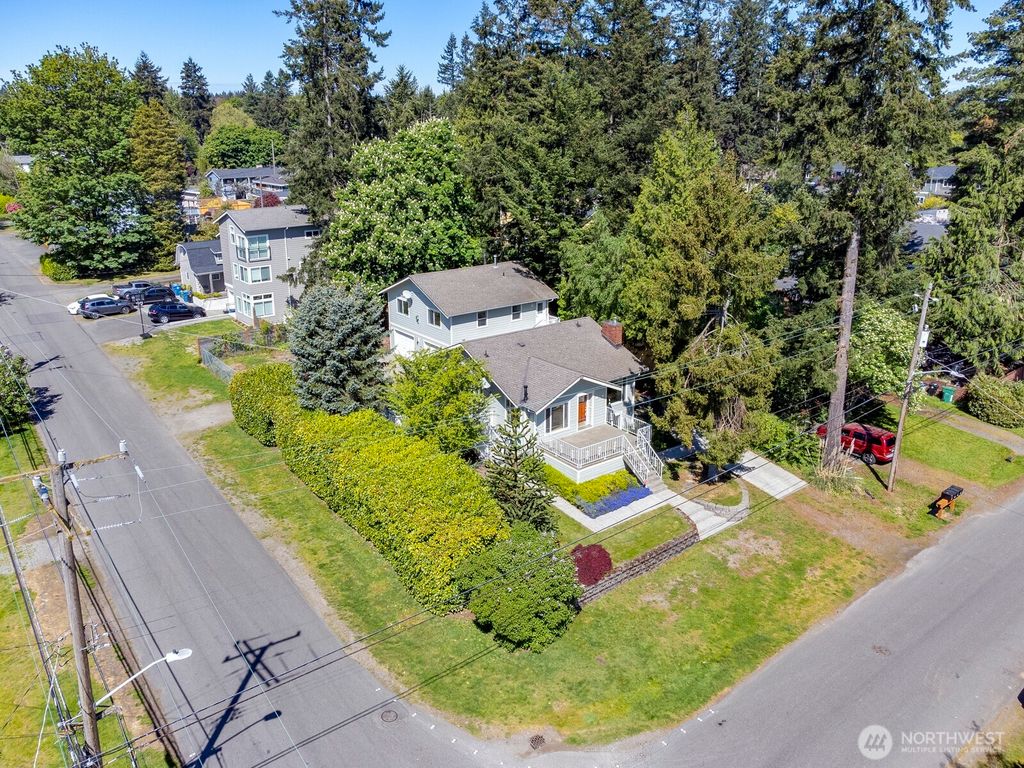 Photo of 12001 20th Avenue NE, Seattle, WA 98125 (MLS # 2381982)