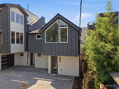 Photo of 1409 29th Avenue, Seattle, WA 98122 (MLS # 2577596)
