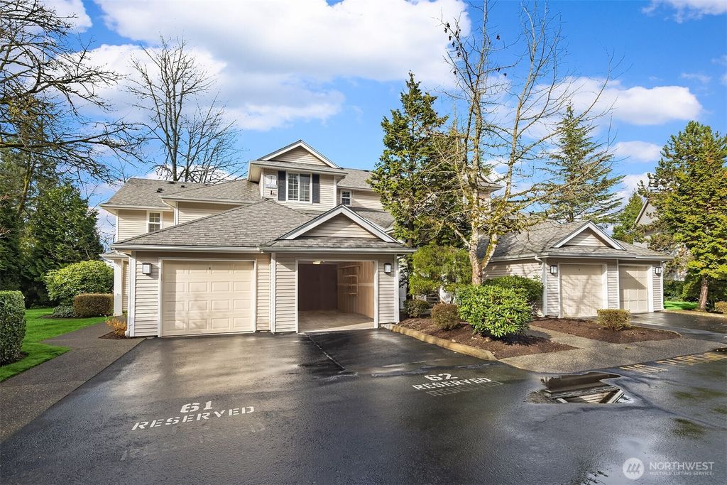 Photo of 12113 NE 172nd Place #J202, Bothell, WA 98011 (MLS # 2498405)