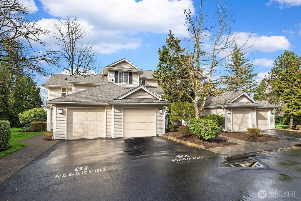 Photo of 12113 NE 172nd Place #J202, Bothell, WA 98011 (MLS # 2498405)