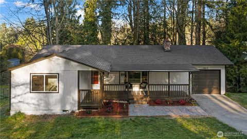 Photo of 12615 68th Avenue Ct E, Puyallup, WA 98373 (MLS # 2505268)