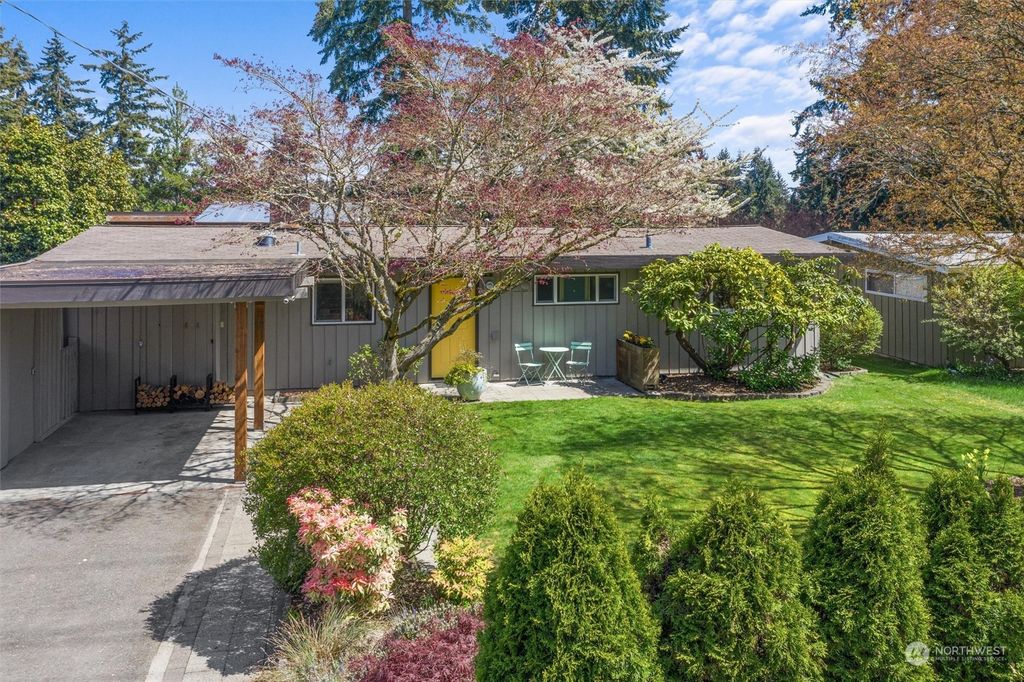 Photo of 16008 Ashworth Avenue N, Shoreline, WA 98133 (MLS # 2058965)