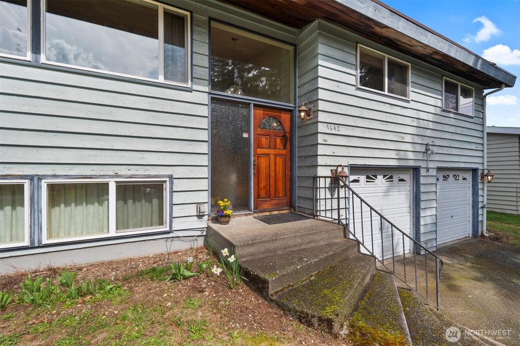 Photo of 1642 N 180th Street, Shoreline, WA 98133 (MLS # 2352931)