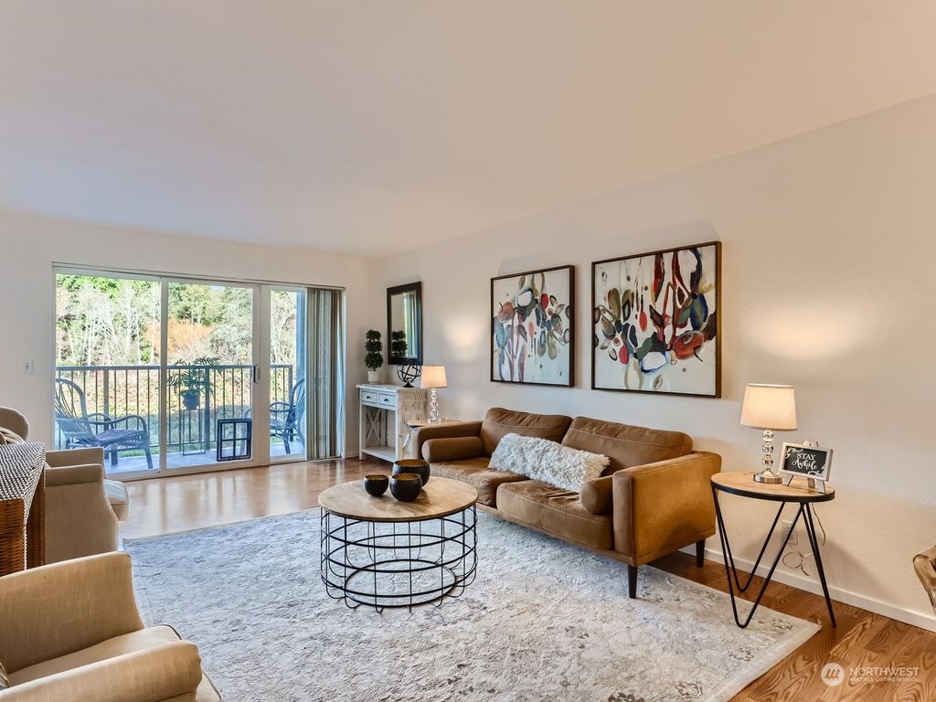 Photo of 12701 NE 9th Place #D204, Bellevue, WA 98005 (MLS # 2180650)