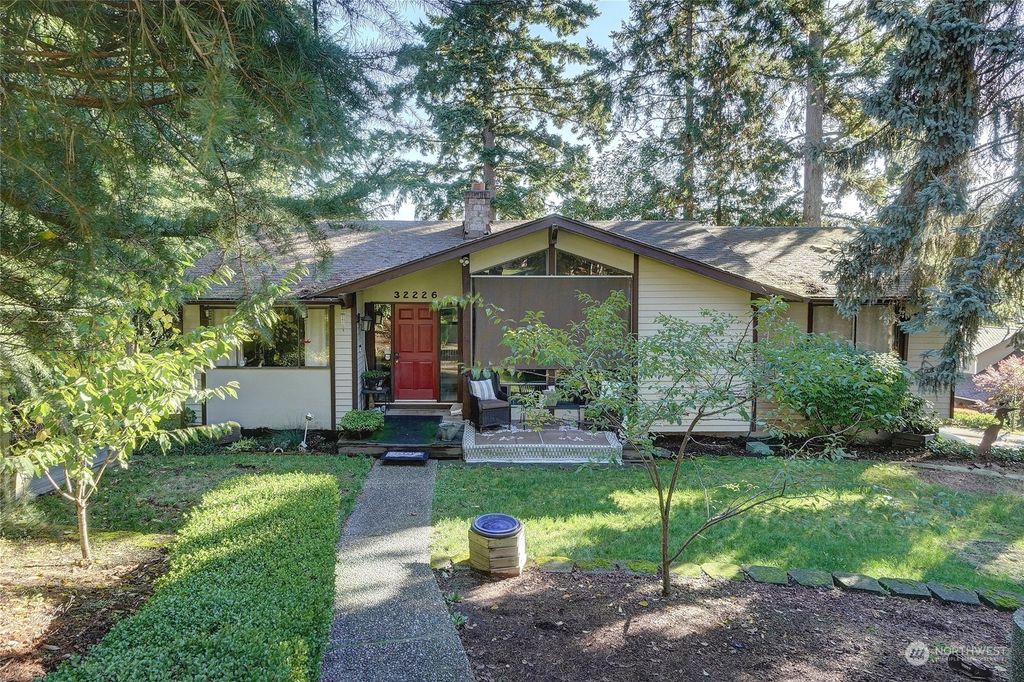 Photo of 32226 44th Place SW, Federal Way, WA 98023 (MLS # 2163008)