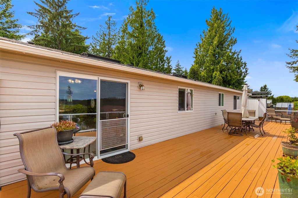 listing image 9366845680346427008