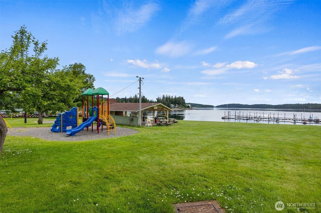 listing image 9362261766685897558