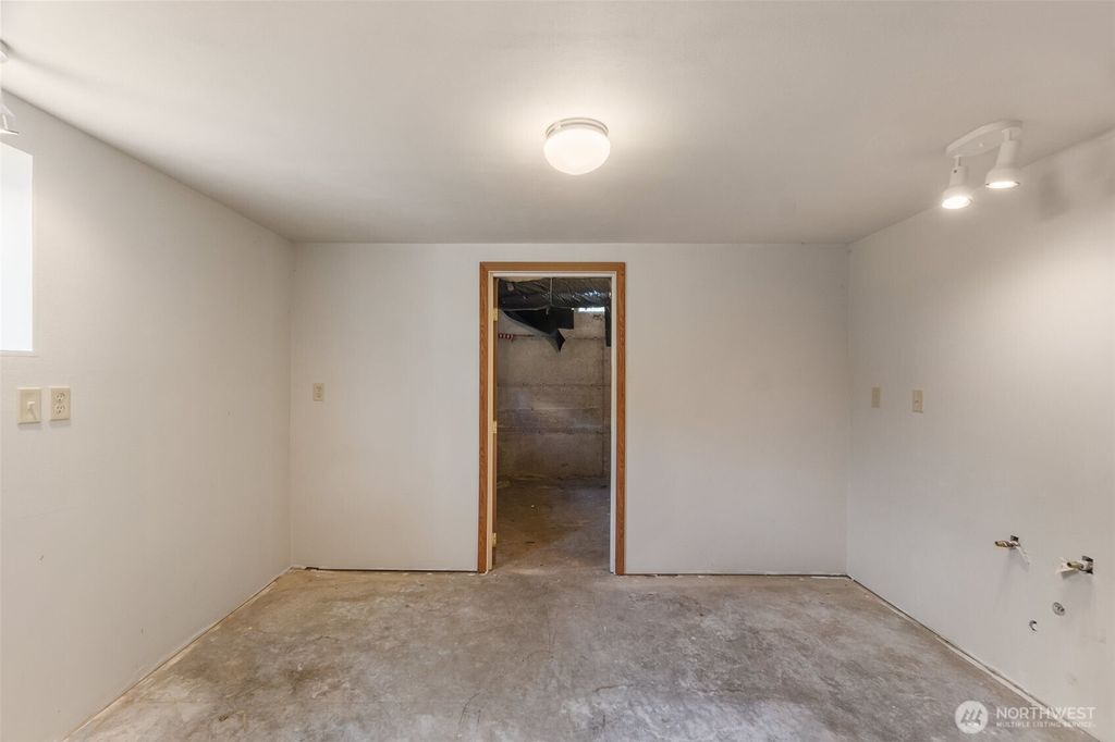 listing image 9365995659277573339