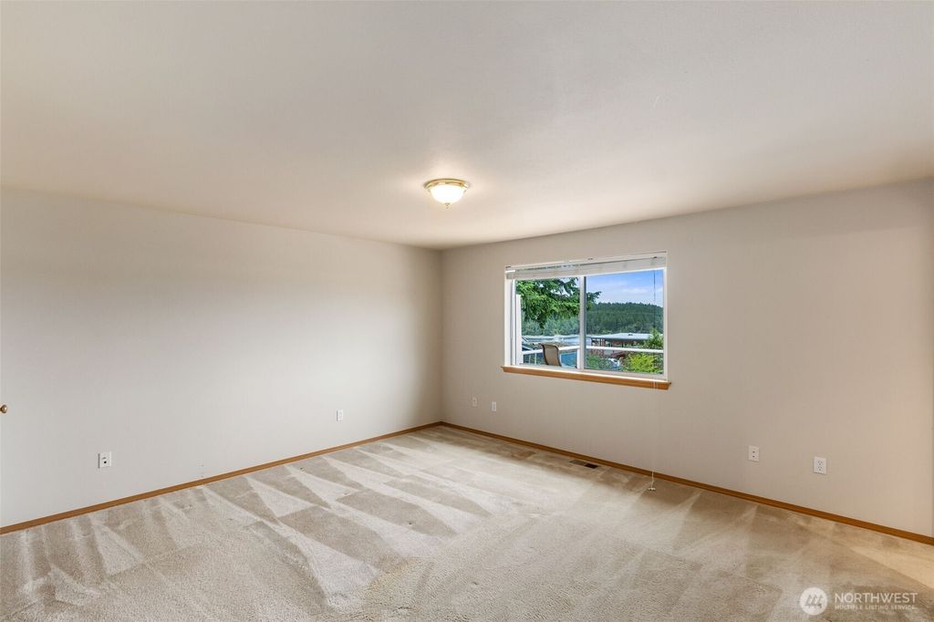 listing image 9367700971961293375