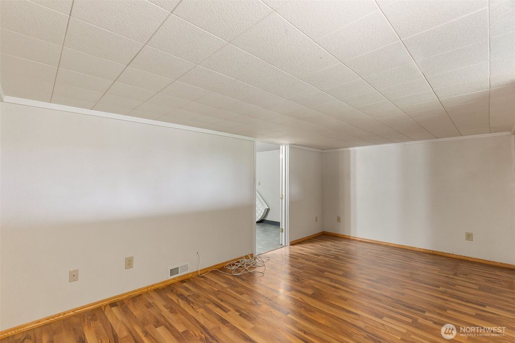 listing image 9364288623792566091