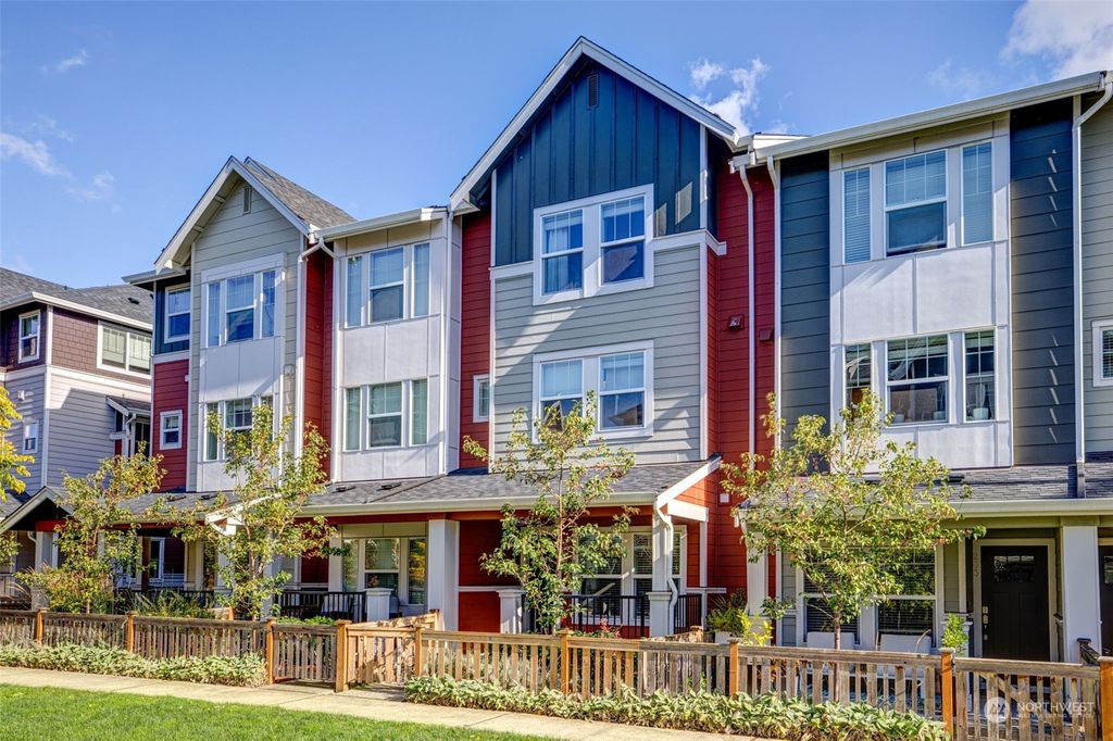 Photo of 3300 SW Graham Street #204, Seattle, WA 98126 (MLS # 2298523)