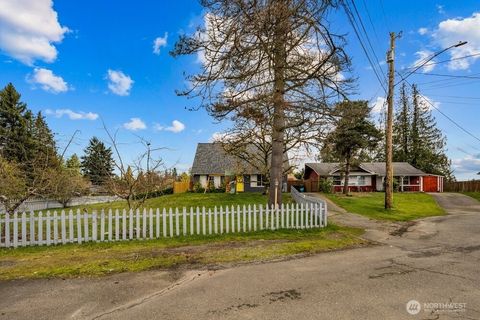 Photo of 2228 192nd Place SW, Lynnwood, WA 98036 (MLS # 2490535)