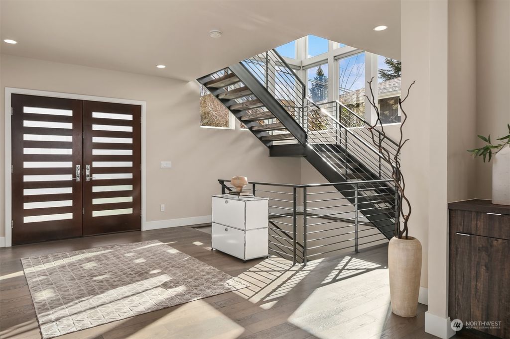 Photo of 1415 1st Street, Kirkland, WA 98033 (MLS # 2208311)