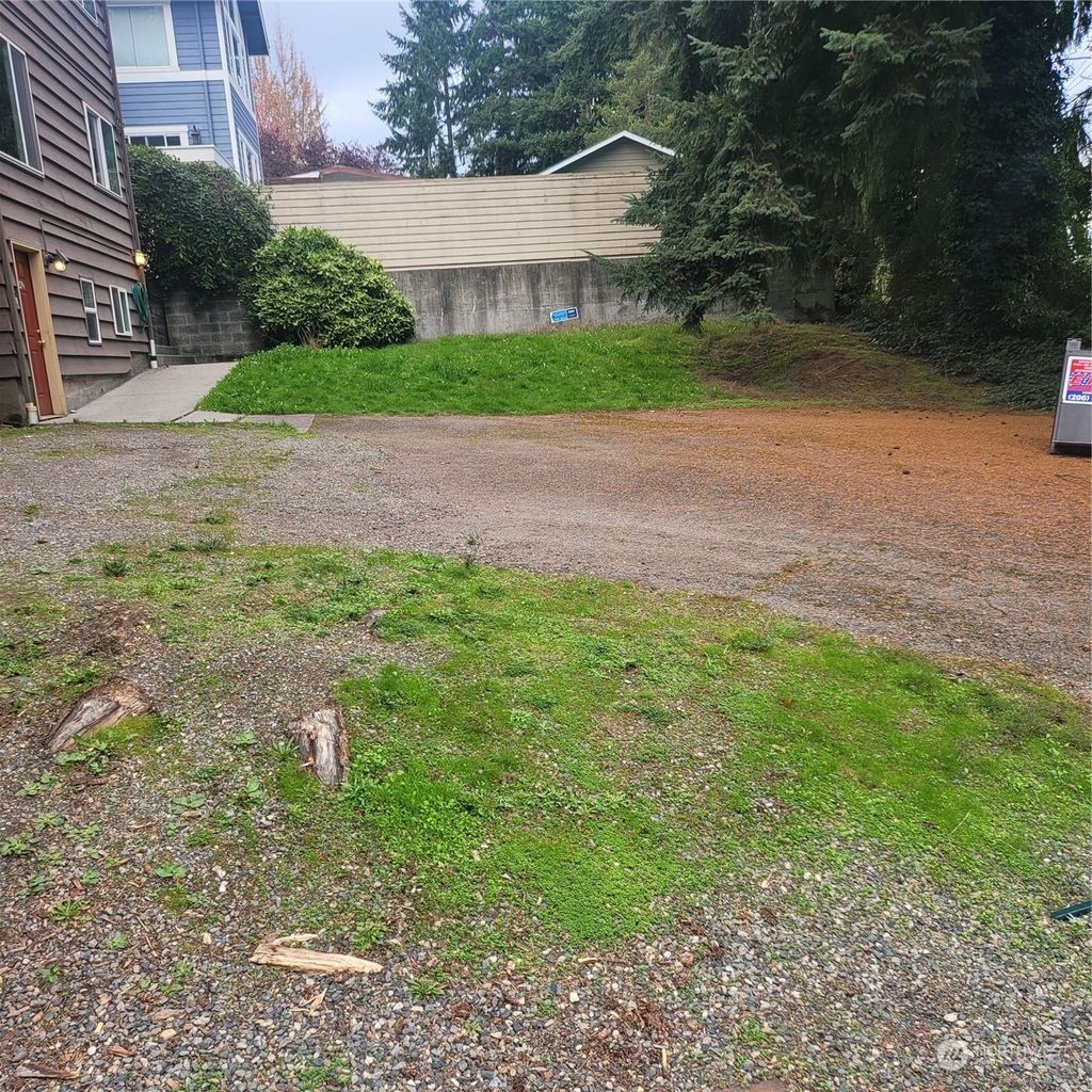 Photo of 845 NW 95th Street, Seattle, WA 98117 (MLS # 2205760)