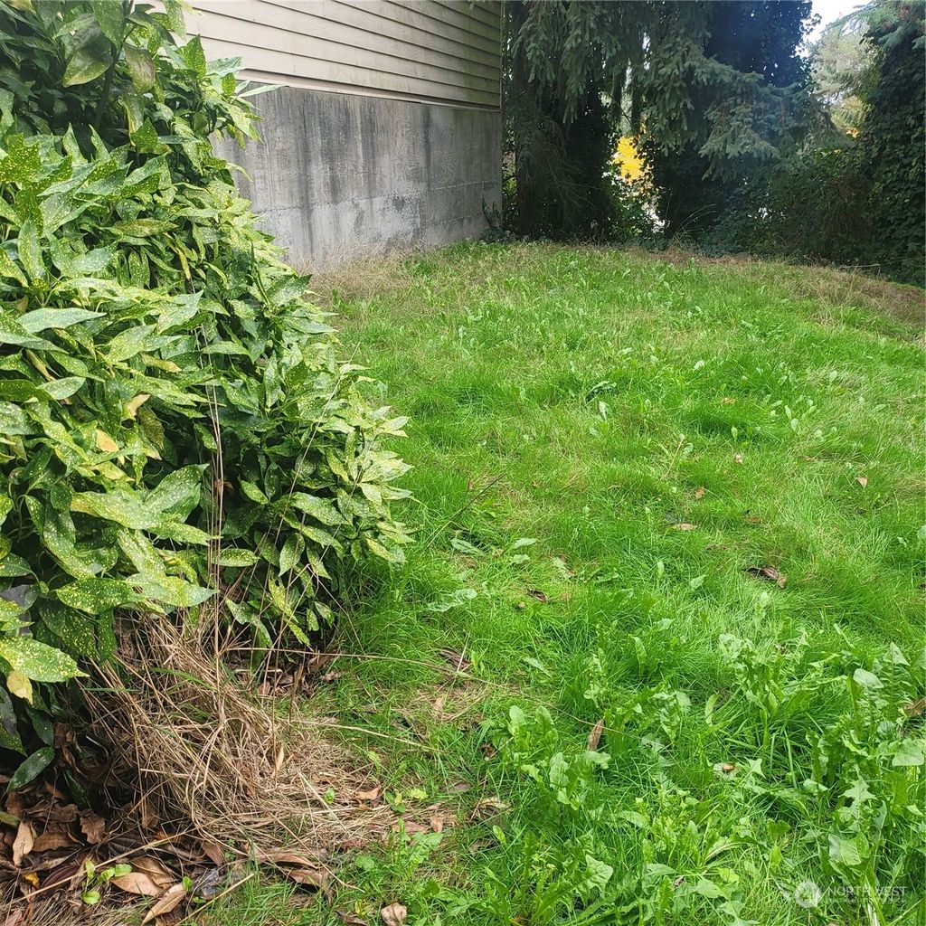 Photo of 845 NW 95th Street, Seattle, WA 98117 (MLS # 2205760)