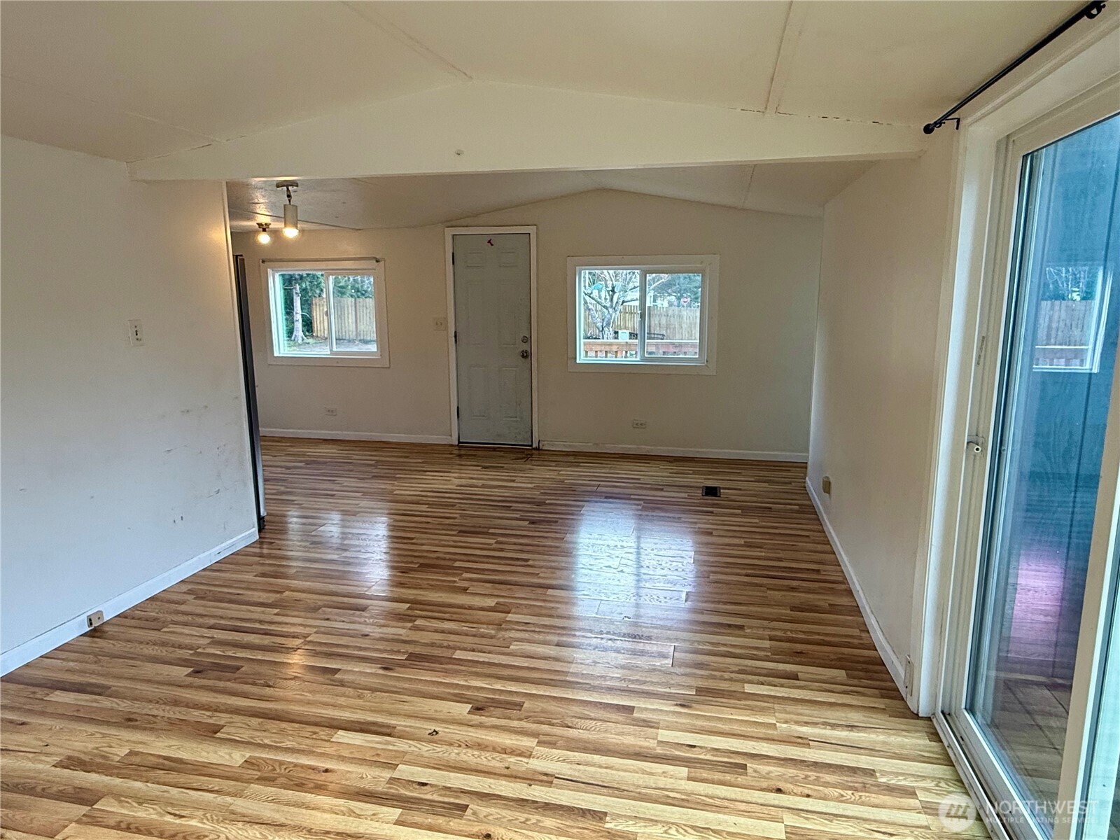 1623 Cooper Street S