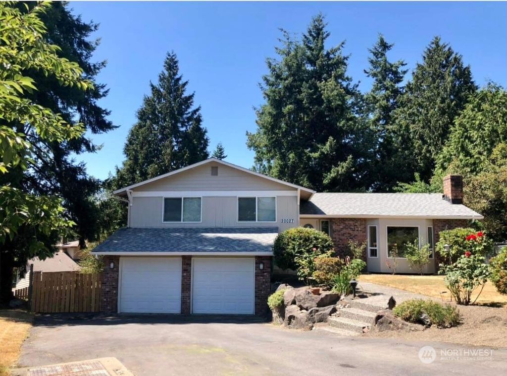 Photo of 20027 102nd Court NE, Bothell, WA 98011 (MLS # 2143137)