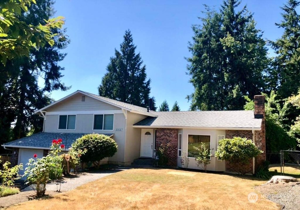 Photo of 20027 102nd Court NE, Bothell, WA 98011 (MLS # 2143137)