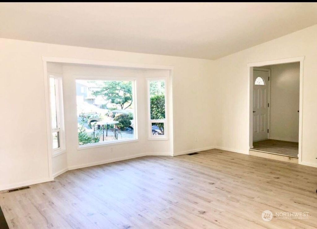 Photo of 20027 102nd Court NE, Bothell, WA 98011 (MLS # 2143137)