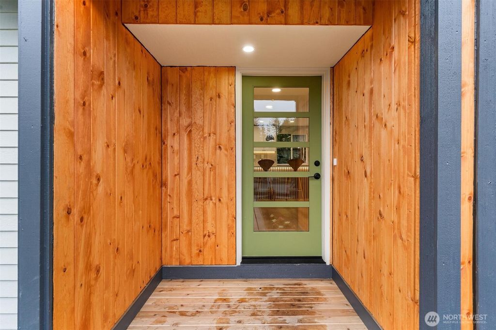 Photo of 32616 36th Avenue SW, Federal Way, WA 98023 (MLS # 2461497)