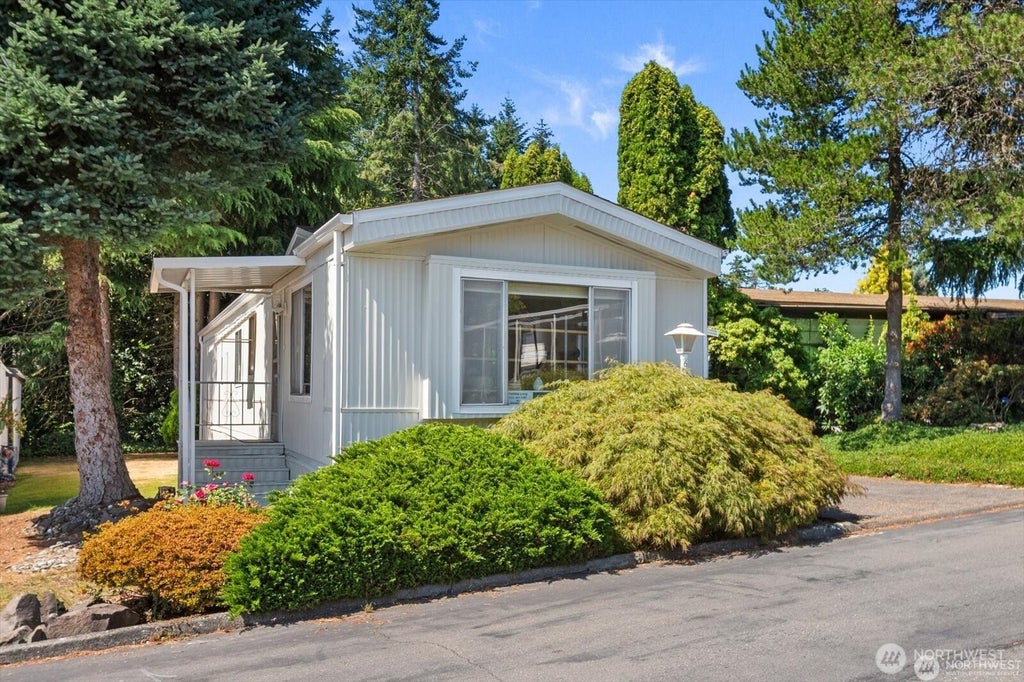 Photo of 4111 164th Street SW #61, Lynnwood, WA 98087 (MLS # 2580216)
