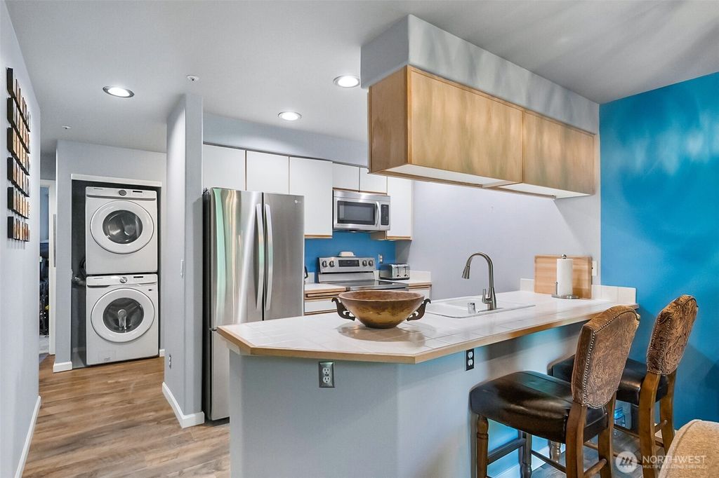 Photo of 9727 18th Ave W Ave #B202, Everett, WA 98204 (MLS # 2414761)