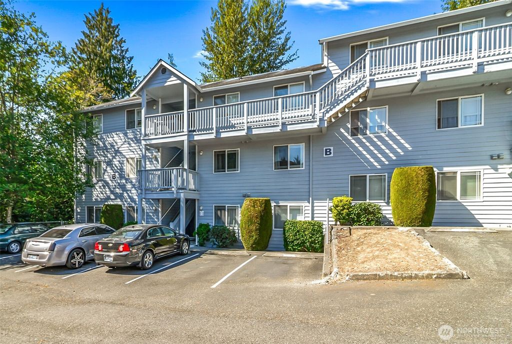 Photo of 9727 18th Ave W Ave #B202, Everett, WA 98204 (MLS # 2414761)