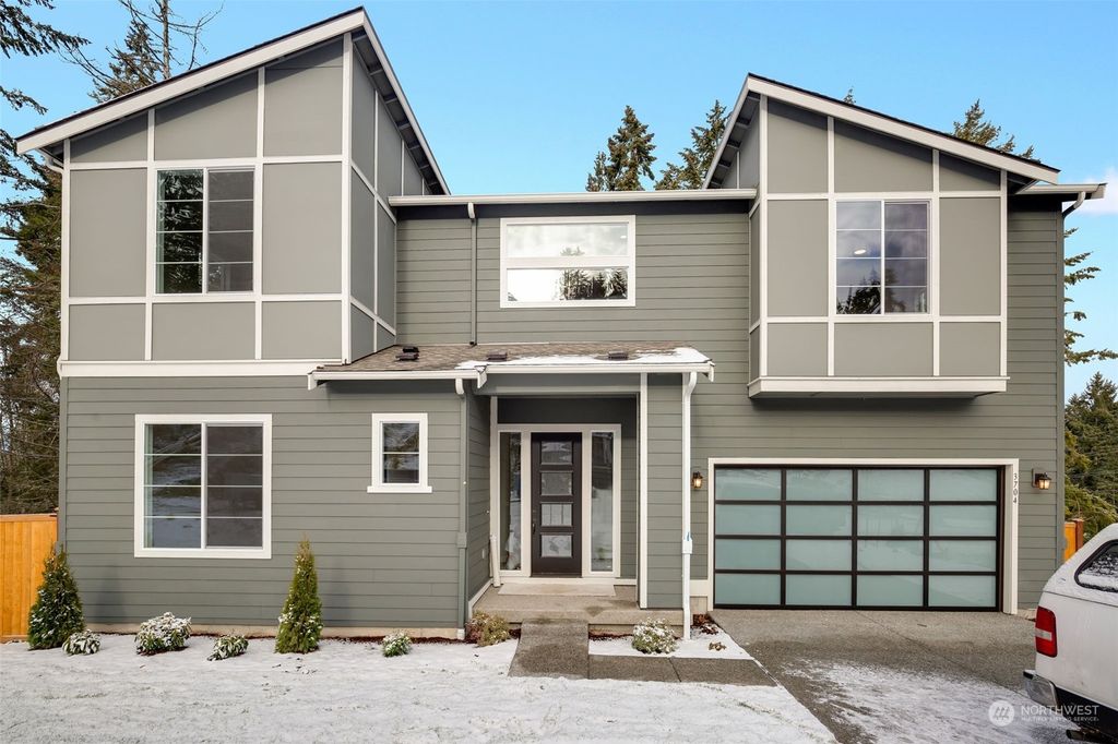 Photo of 3710 NE 27th Place #10, Renton, WA 98059 (MLS # 2010595)