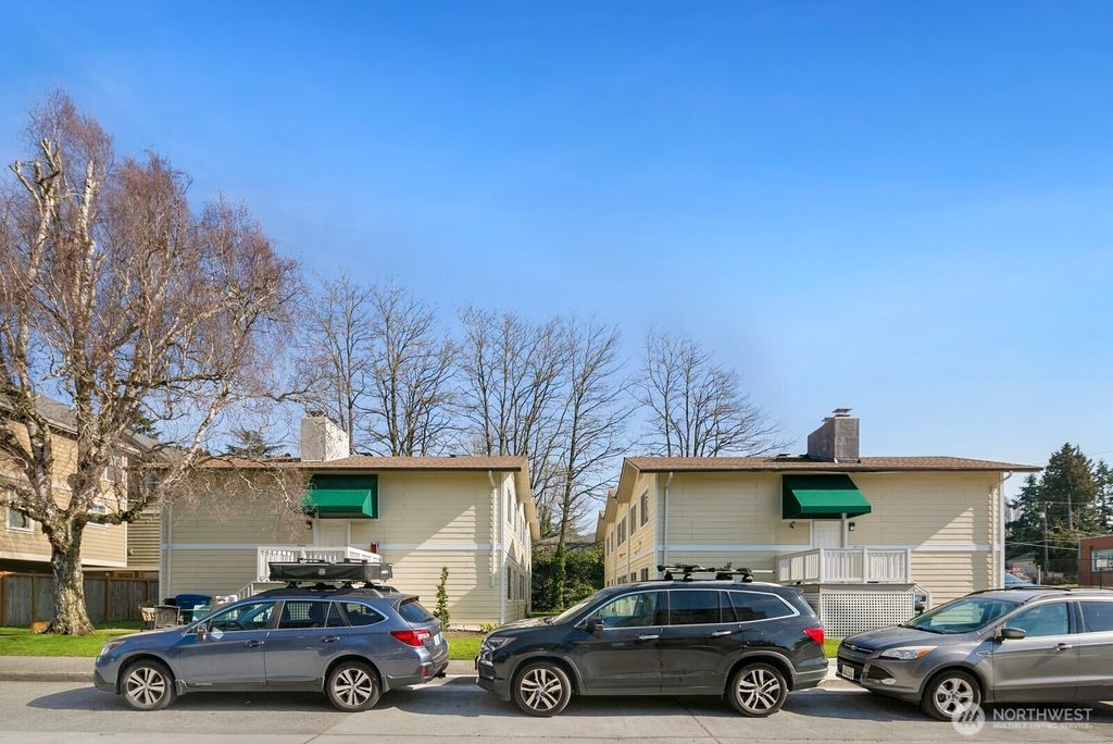 Photo of 9200 Densmore Avenue N, Seattle, WA 98103 (MLS # 2492985)