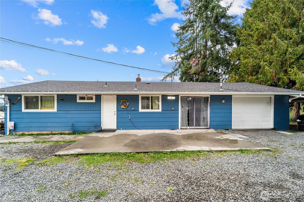 Photo of 2215 Sunnyside Boulevard, Lake Stevens, WA 98258 (MLS # 2448331)