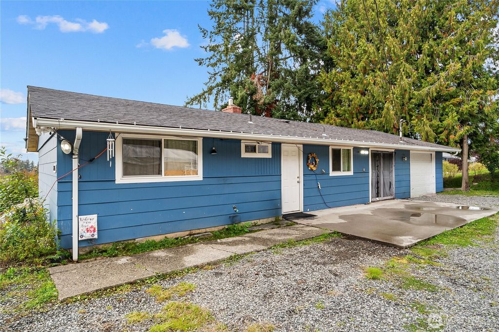 Photo of 2215 Sunnyside Boulevard, Lake Stevens, WA 98258 (MLS # 2448331)
