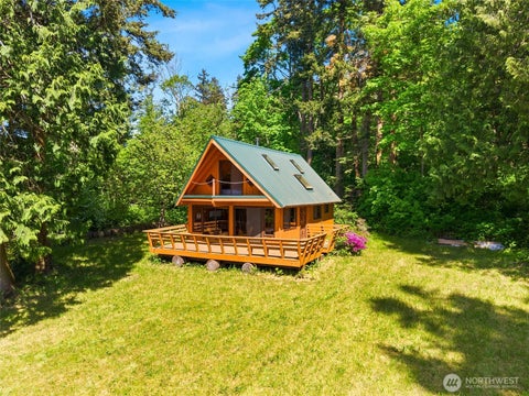 Photo of 149 Eliza Island Is, Bellingham, WA 98226 (MLS # 2543113)