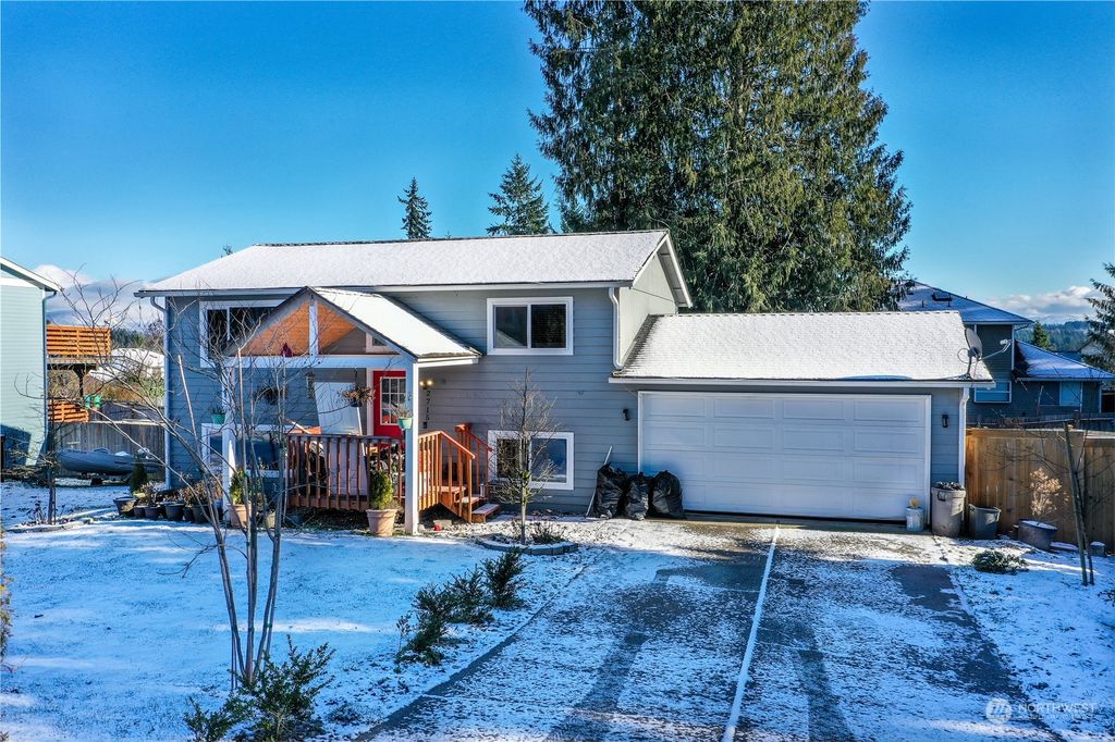 Photo of 2715 120th Drive NE, Lake Stevens, WA 98258 (MLS # 2189848)