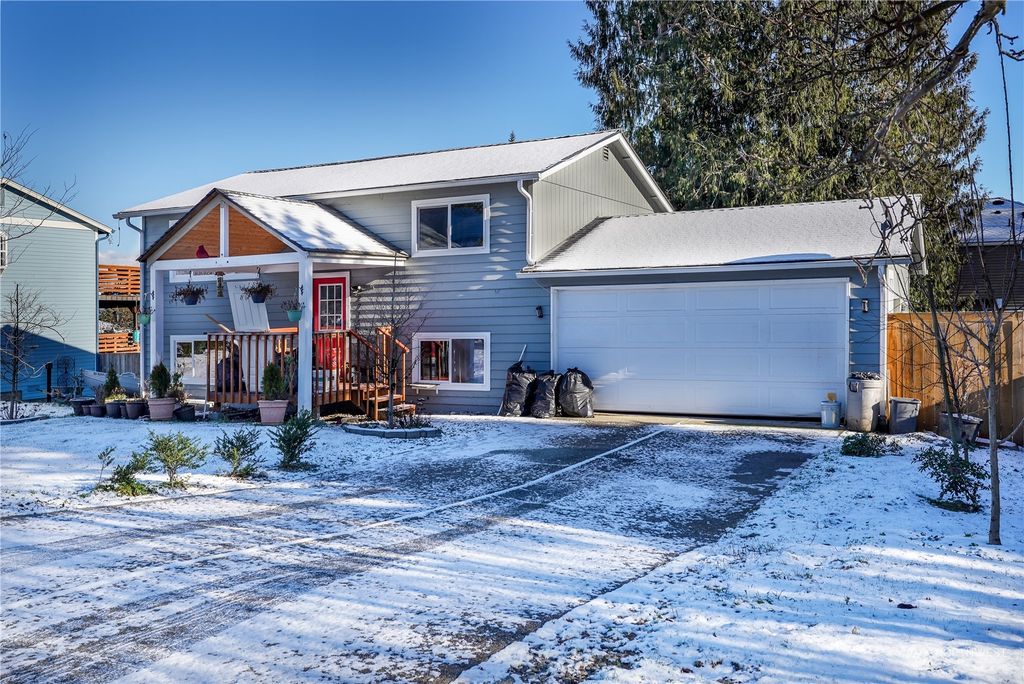 Photo of 2715 120th Drive NE, Lake Stevens, WA 98258 (MLS # 2189848)