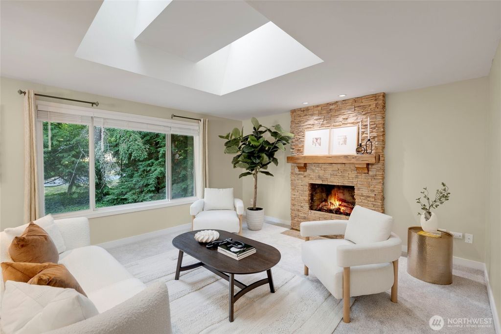 Photo of 21325 SE 24th Street, Sammamish, WA 98075 (MLS # 2427312)