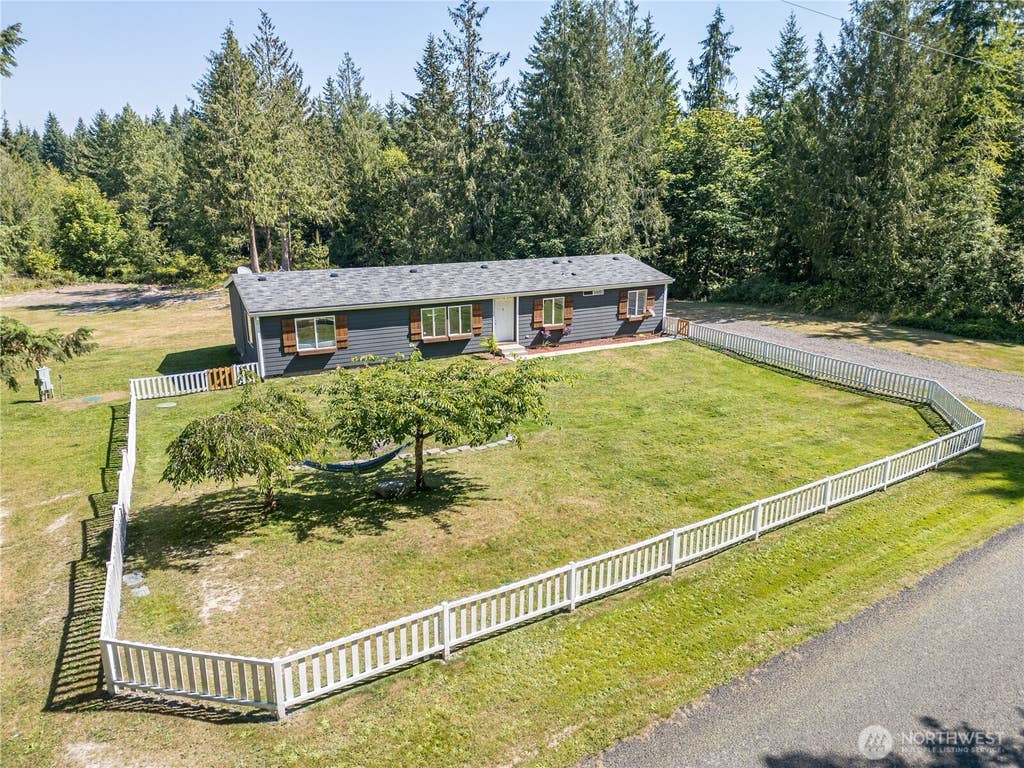 Photo of 101 Robinson RD, Port Angeles, WA 98362 (MLS # 2552731)