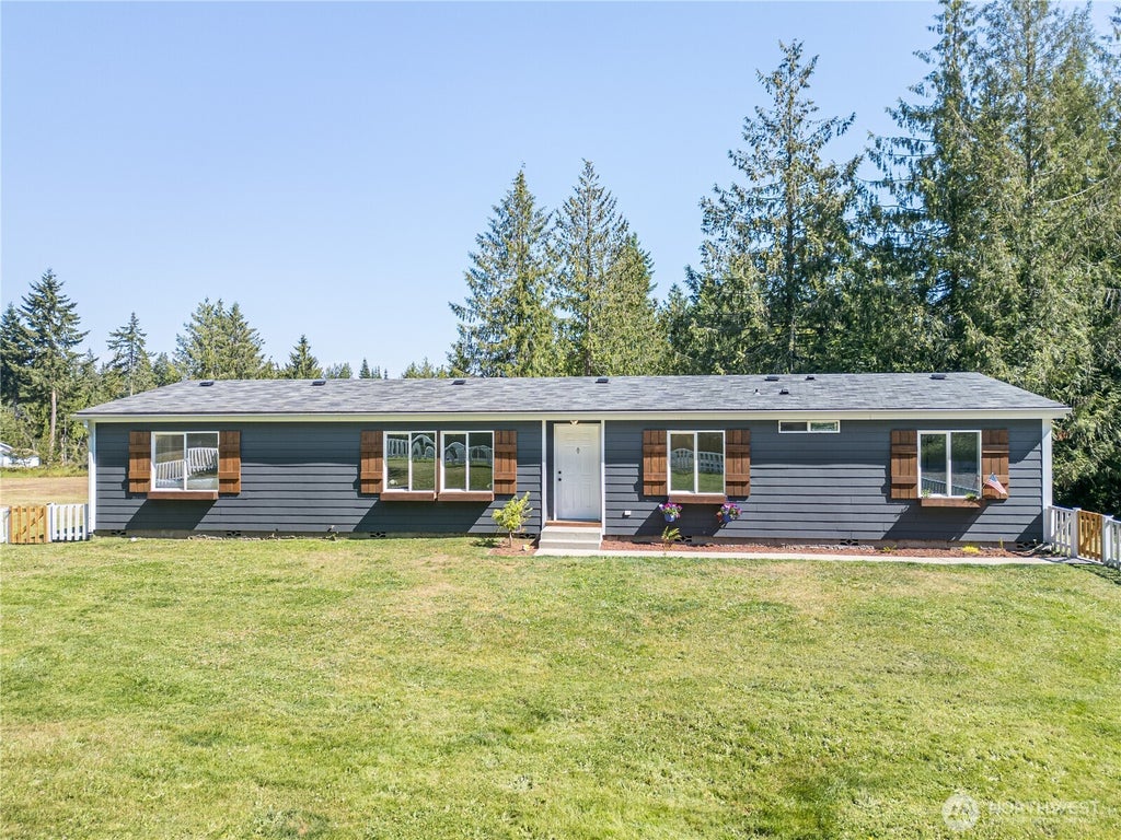 Photo of 101 Robinson RD, Port Angeles, WA 98362 (MLS # 2552731)