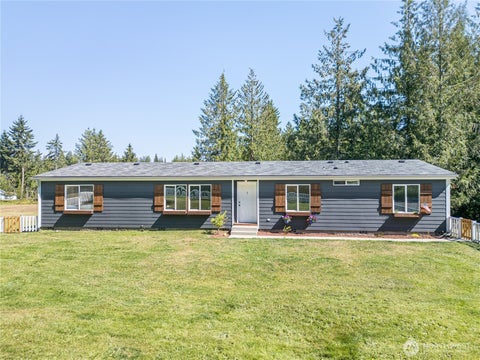 Photo of 101 Robinson RD, Port Angeles, WA 98362 (MLS # 2552731)