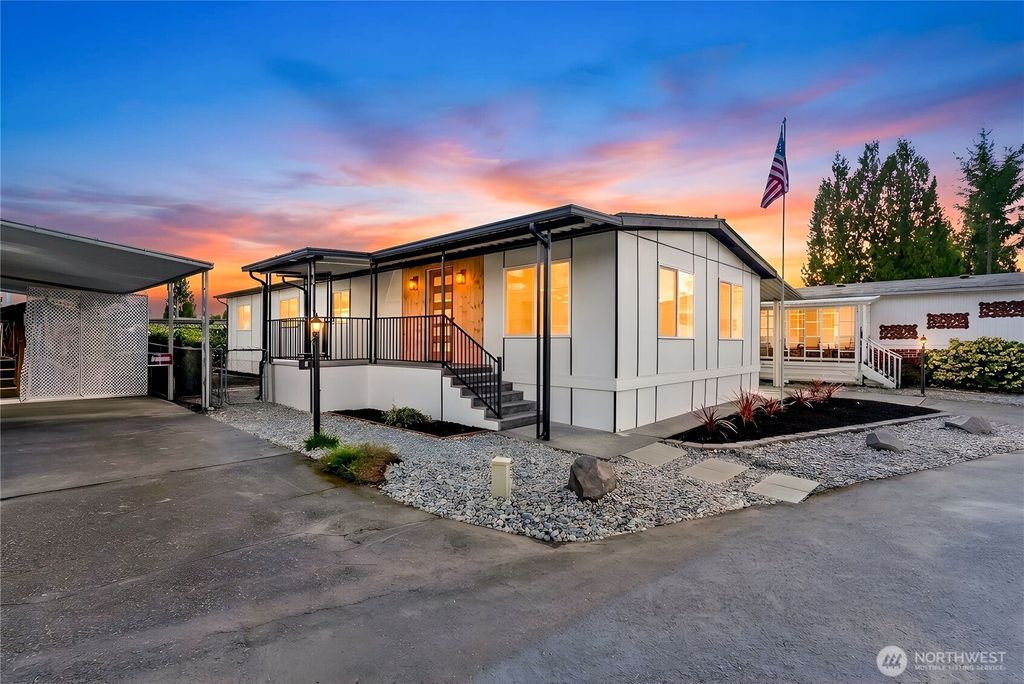 Photo of 1510 Maple Lane #7, Kent, WA 98030 (MLS # 2497095)