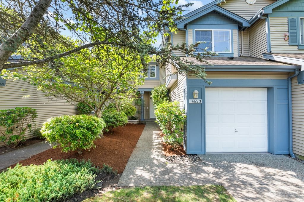 Photo of 4623 NE 6th Court, Renton, WA 98059 (MLS # 2235738)